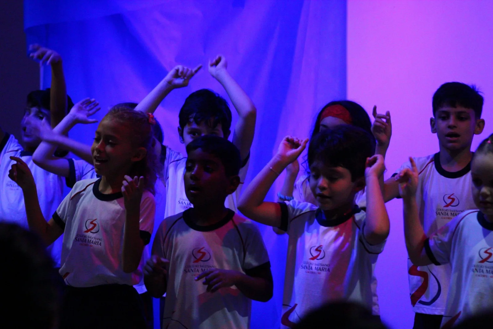 Colégio Santa Maria celebra a segunda edição do SALESIARTE com uma emocionante Noite Mariana